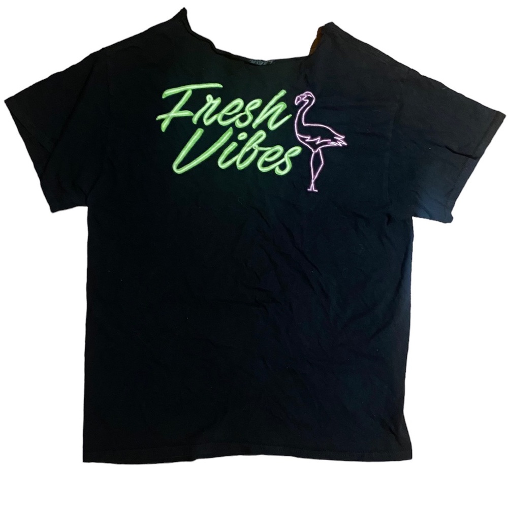 Off the shoulder black graphic shirt